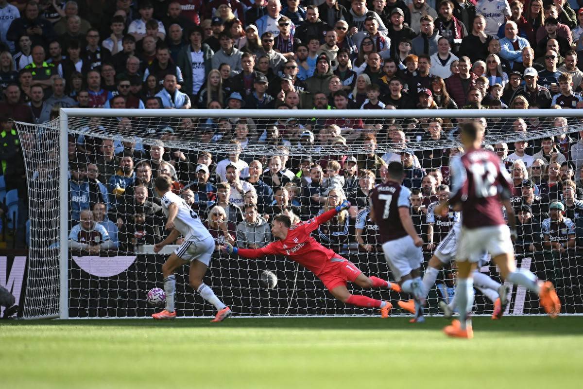 包含门兴格拉德巴赫训练开放日，国际比赛日状态回暖引欢呼，法甲在即，团队化学反应显著的词条