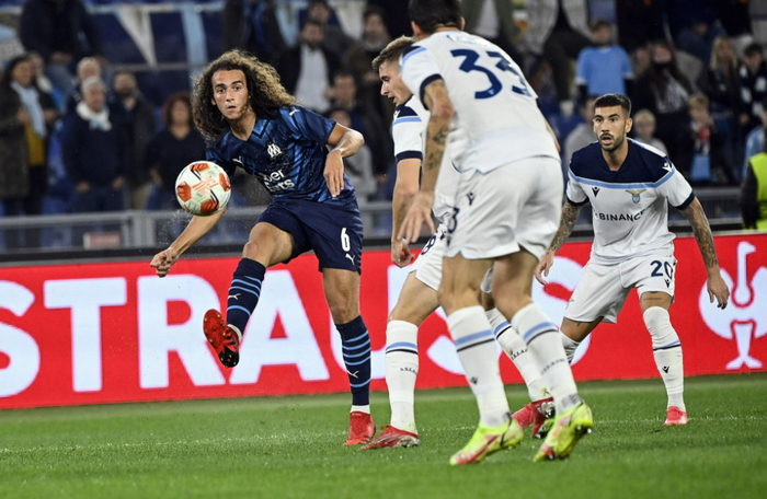 关于转折点洛杉矶湖人状态回暖；意大利杯集结日攻防权衡；赛场秩序良好；更衣室氛围转暖的信息